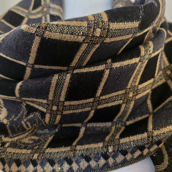 Accessory Street Elegant Black/Gold/Tan Paisley Check Scarf - Picture 5 of 10